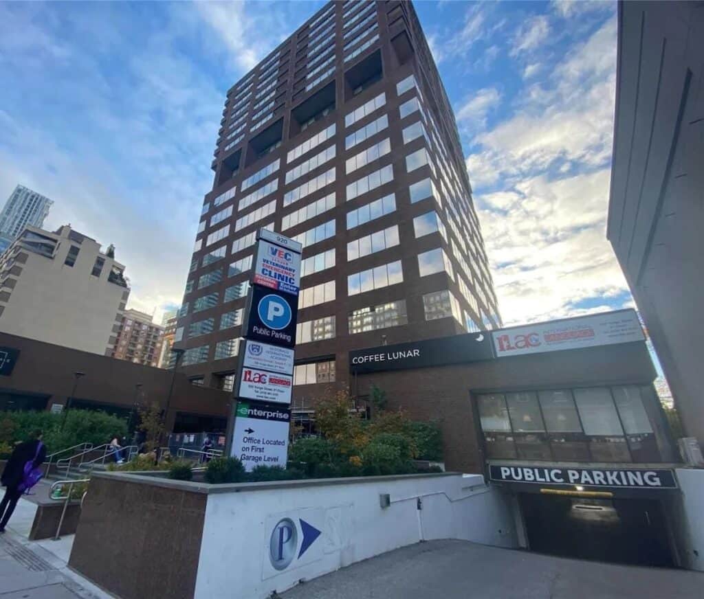 920 Yonge Street Parking